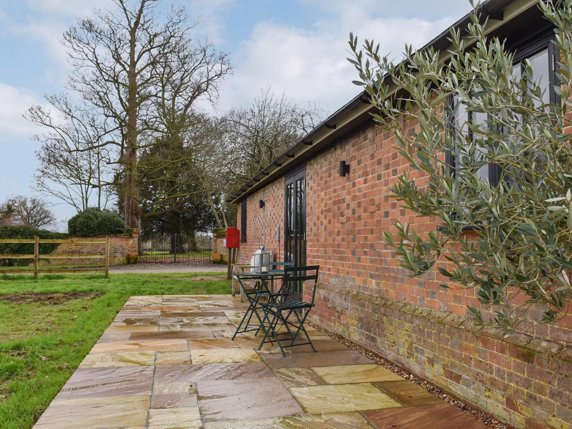 Post Box Lodge Dickleburgh Exterior photo