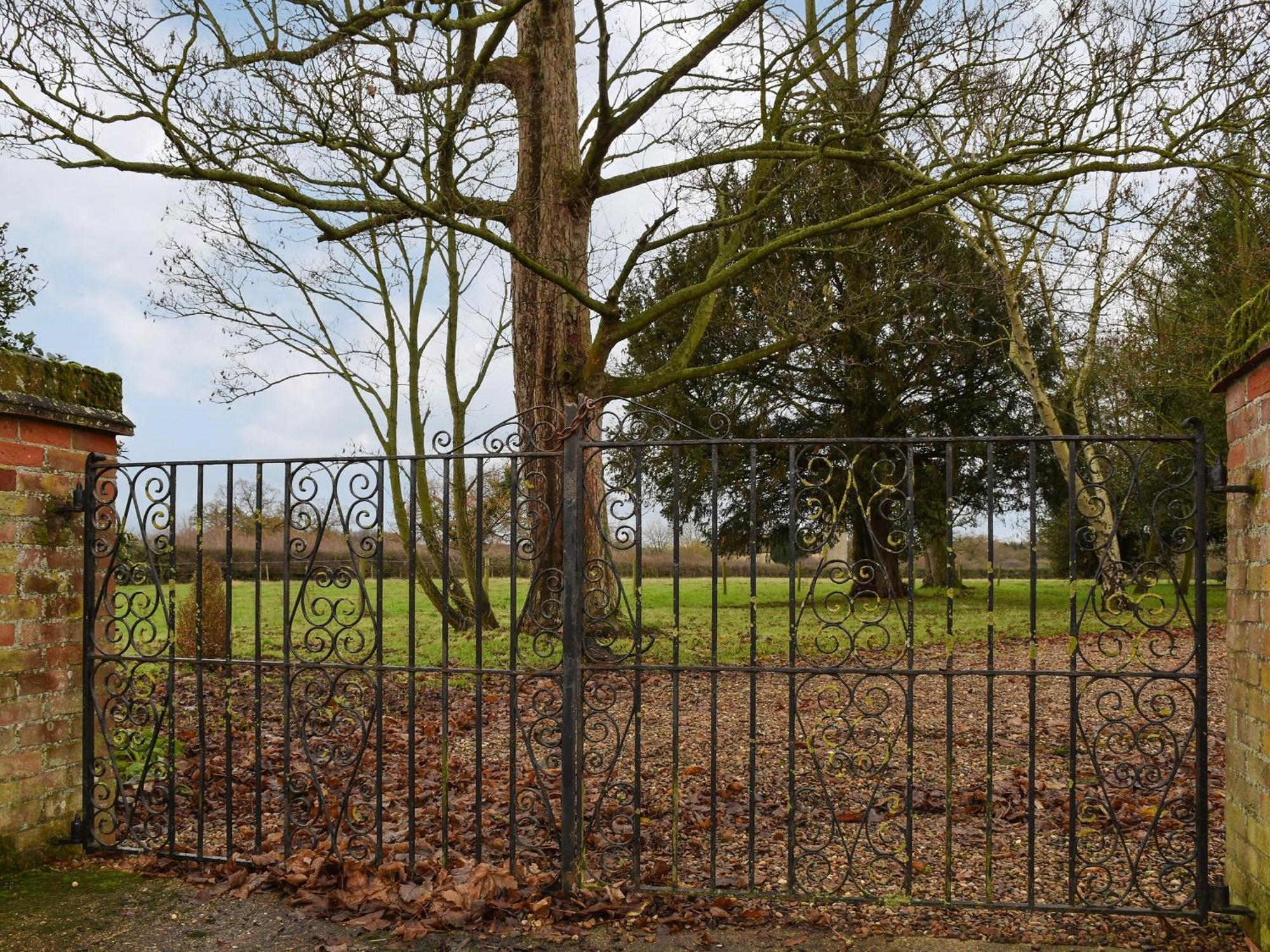 Post Box Lodge Dickleburgh Exterior photo